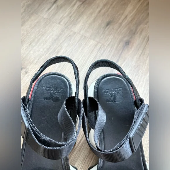 SOREL Kinetic Sandals NL3567-010 Black/Red Size 9.5 Chucky Platform - Picture 6 of 10